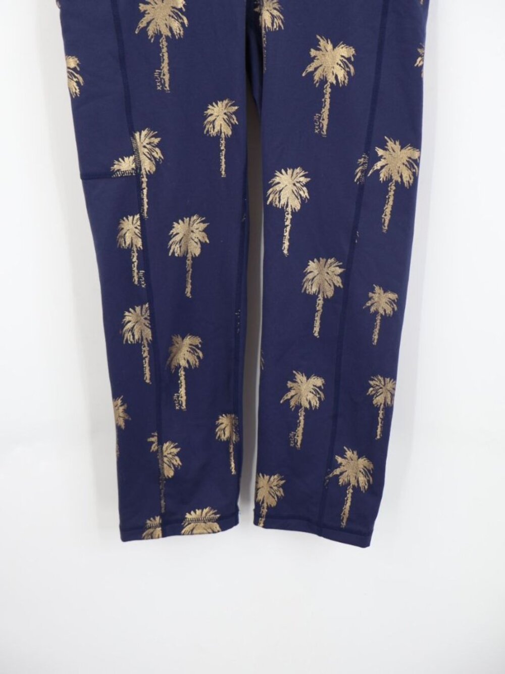 LILLY PULITZER Weekender Crop Leggings True Navy Sunset Safari Palms Size Small - Picture 4 of 11